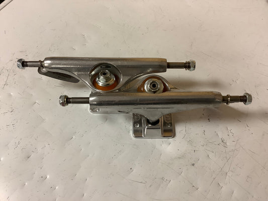 Independent Trucks 149 stage 11 polished silver forged baseplates