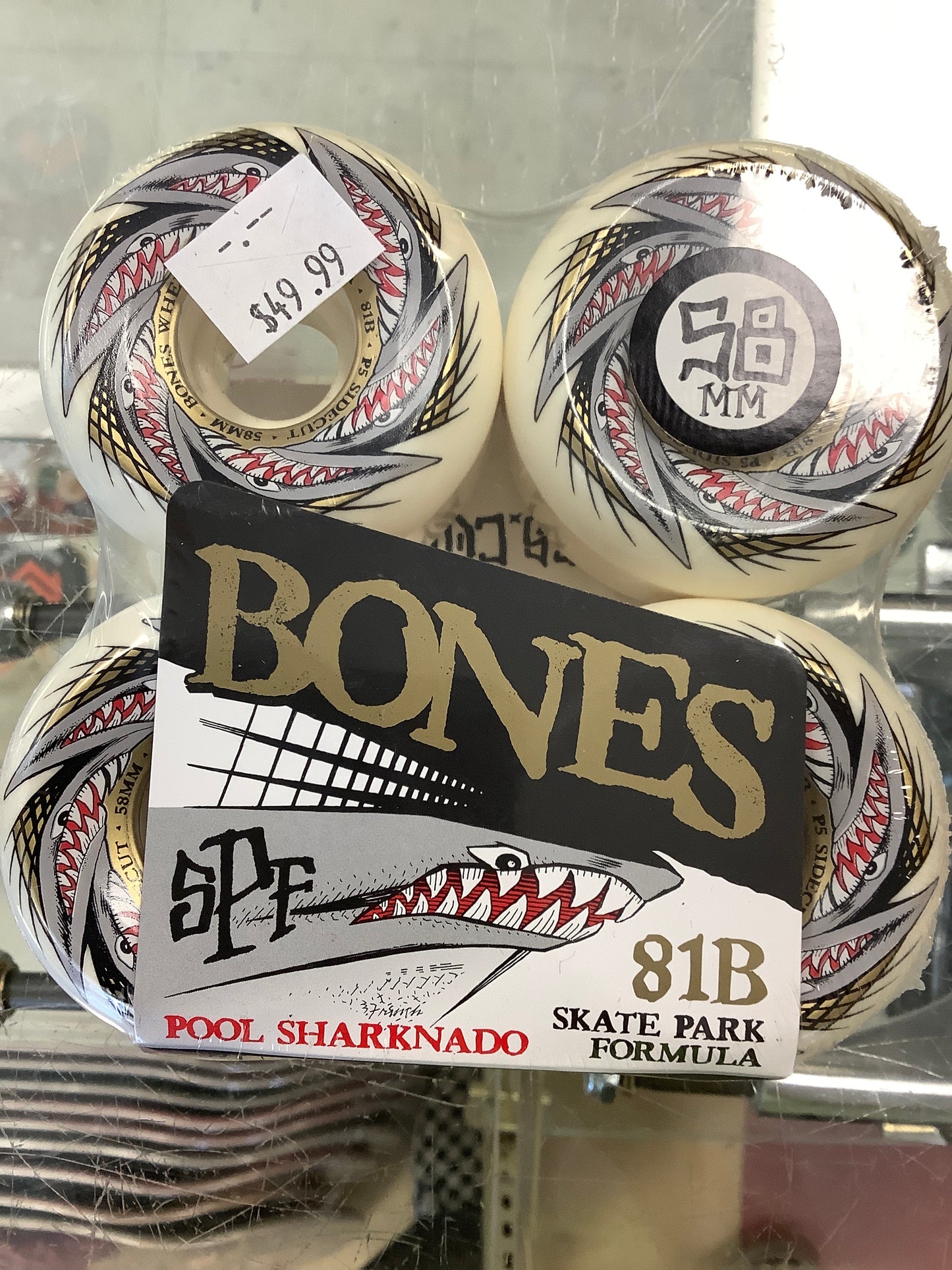 Bones Wheels Pool Sharknado 58mm 81b