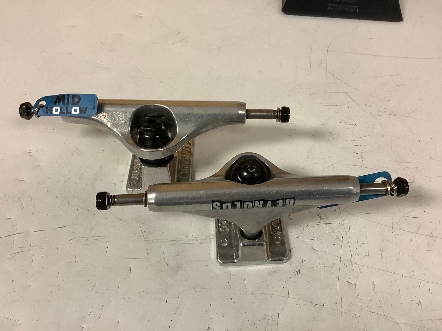 Independent trucks 144 Reynolds mids silver