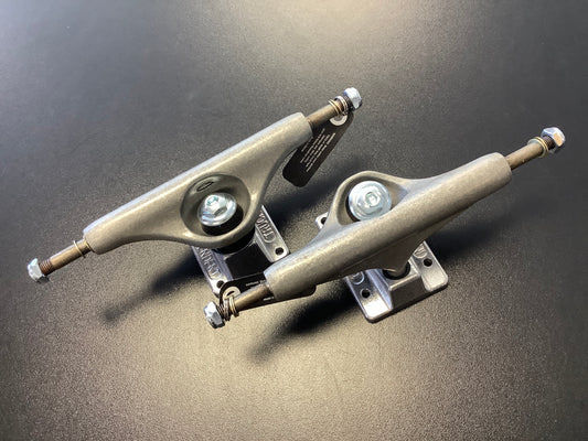 Independent Trucks stage 11.steel hanger, inverted kingpin 139 Steel Grey