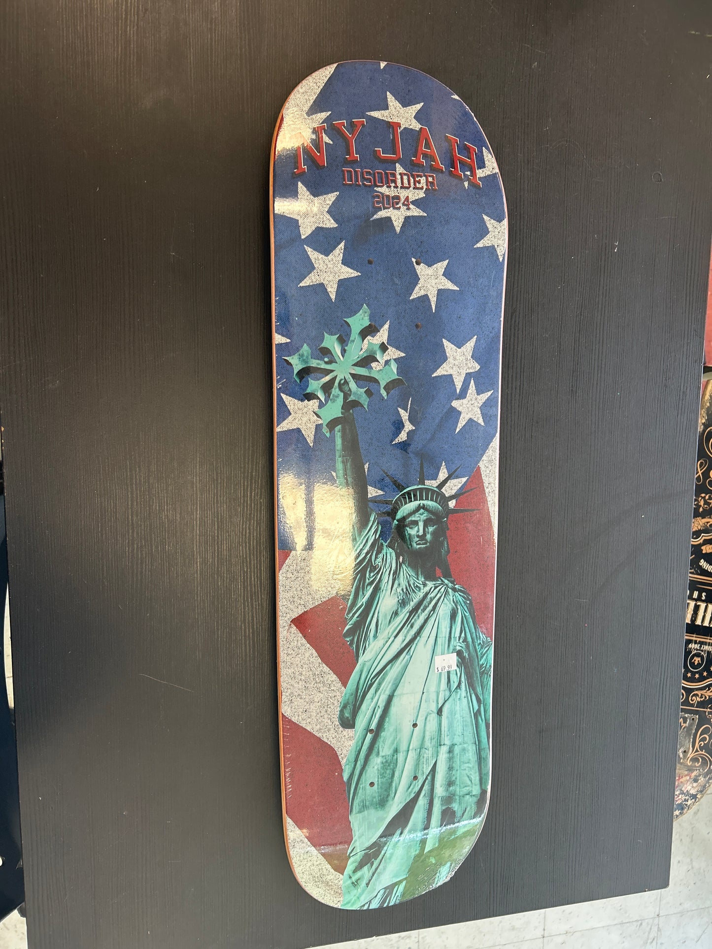 Disorder 8.125 deck Nyjah Statue of Liberty