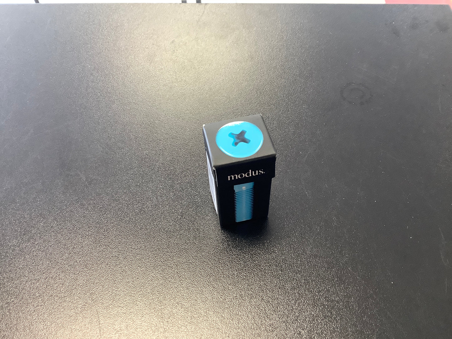 Modus 1 1/4 “ hardware Phillips
