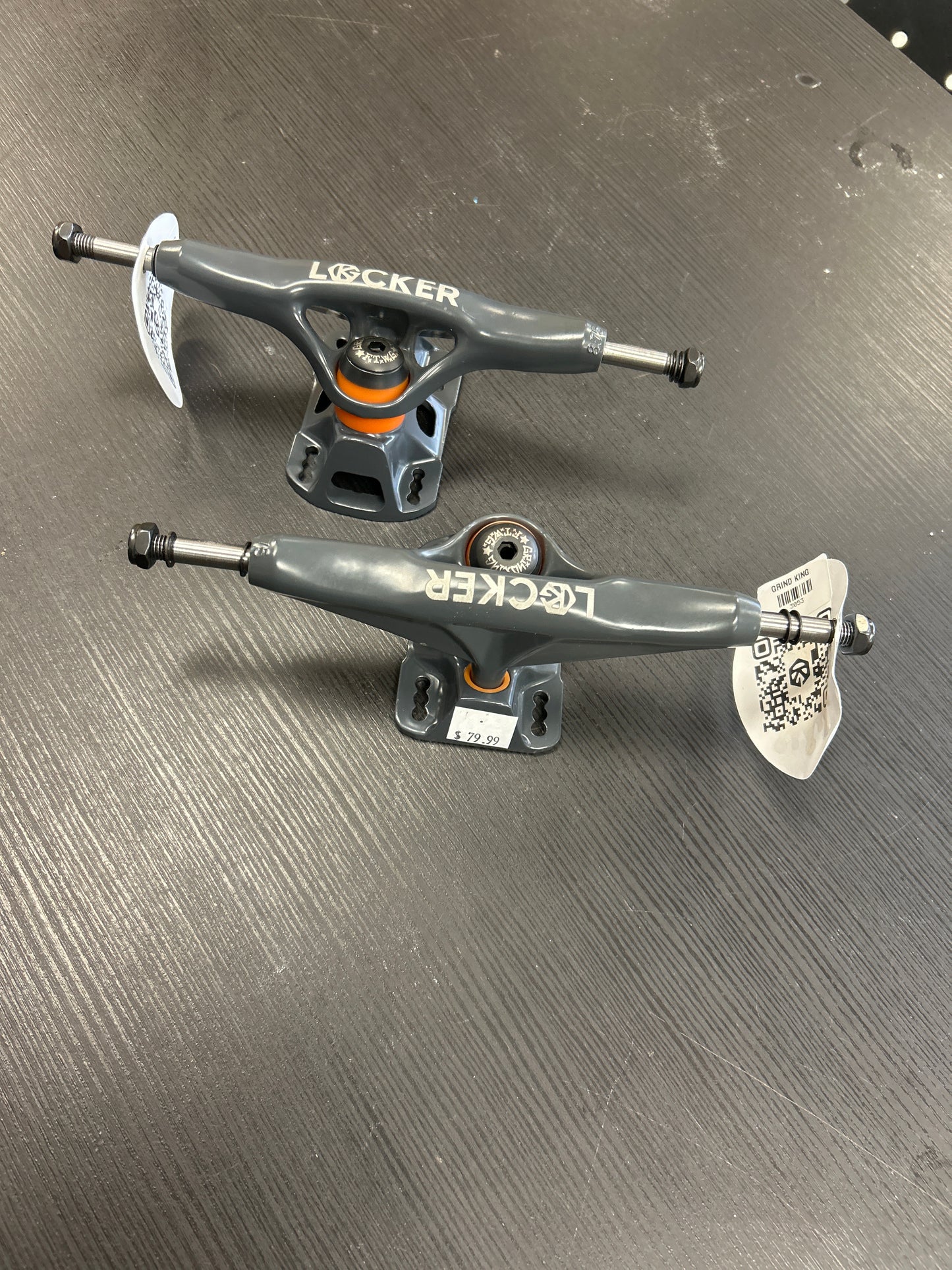 Grind King 8.75 truck set gray