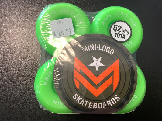 Mini logo skateboard wheels A cut green