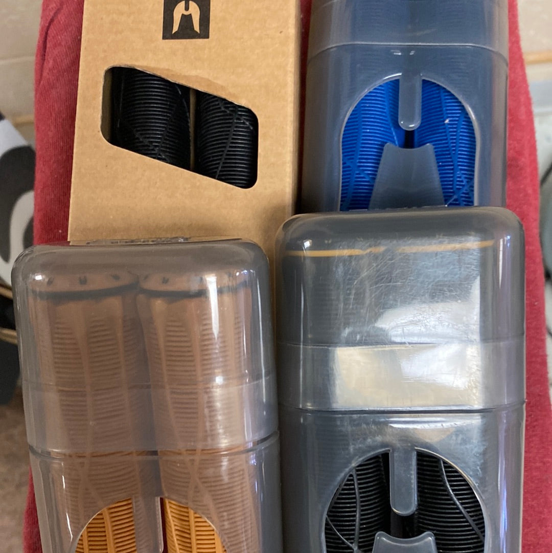 Ethic Grips Rubber (Assorted) per pair