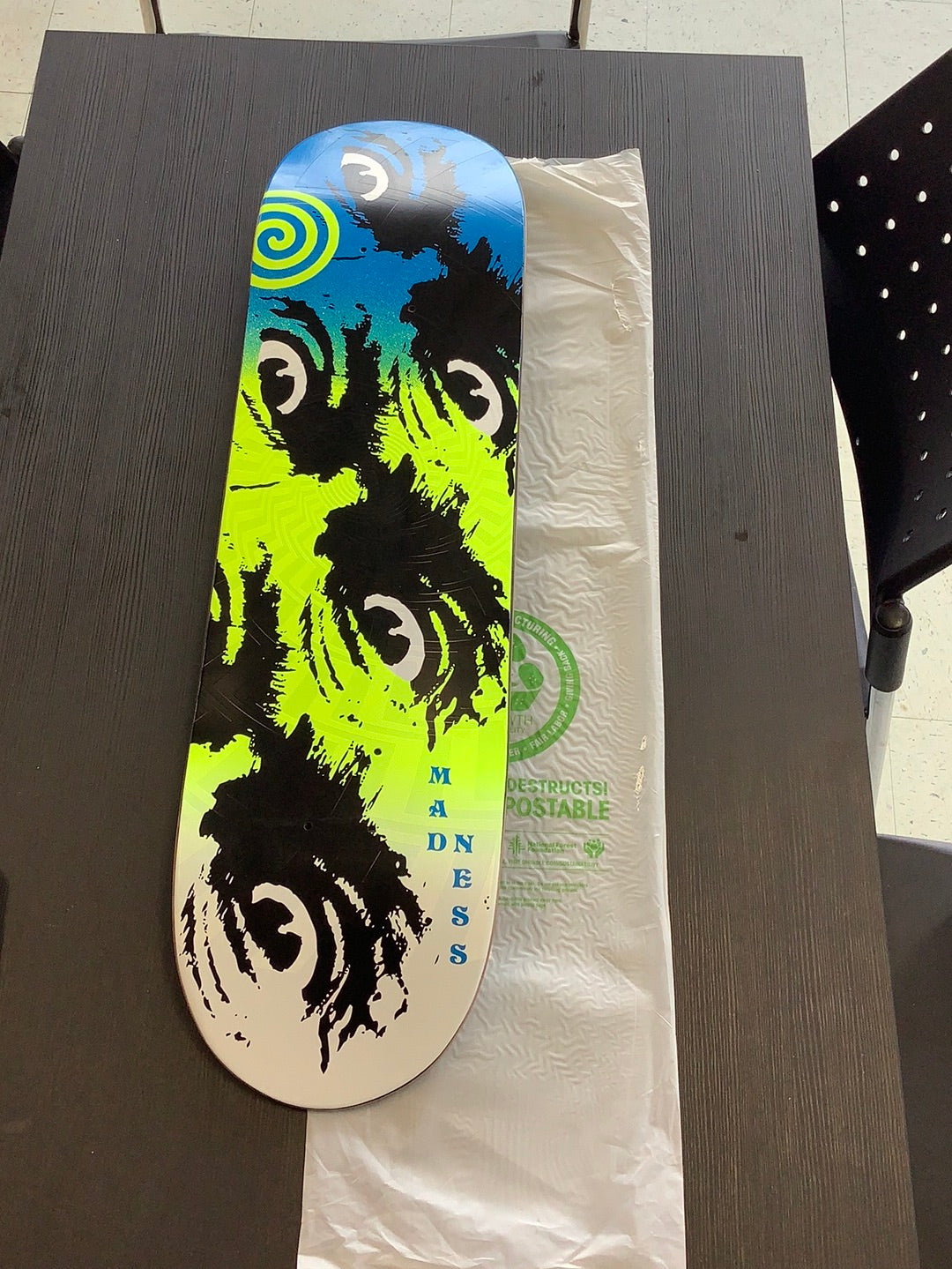 Madness deck side eye blend super sap 8.5