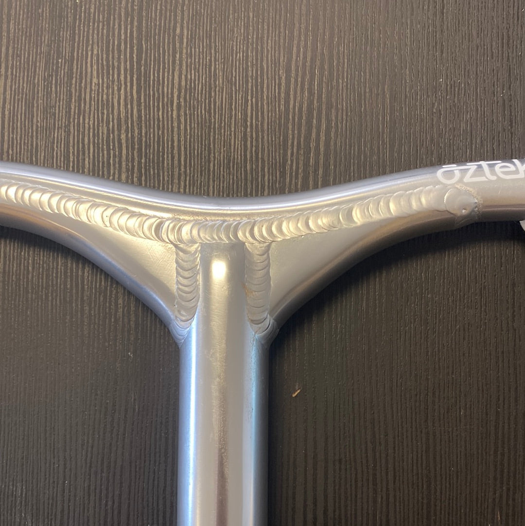 Aztek Scooter Bar Ivory