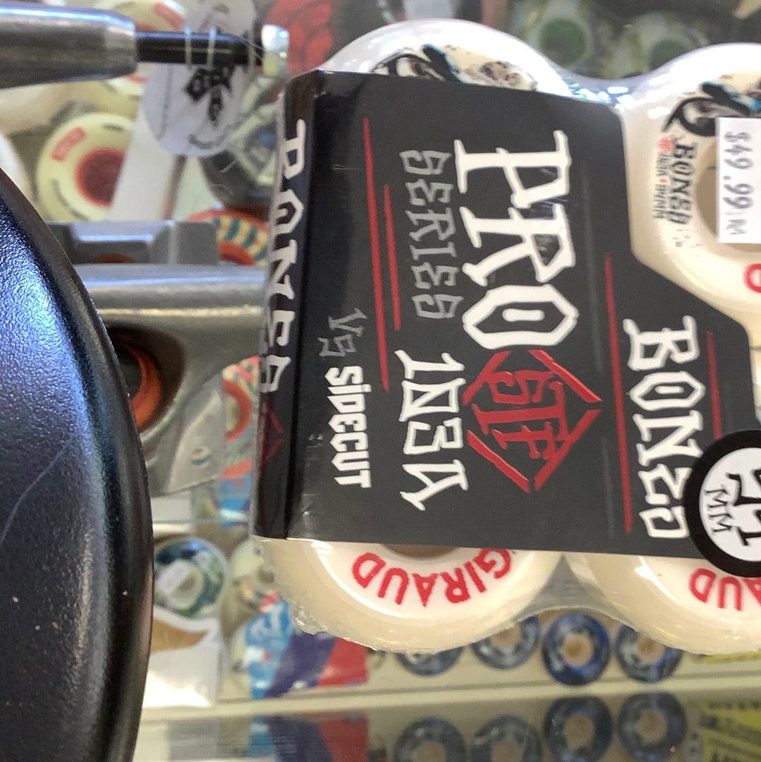 Bones wheels Giraud 54mm 103A STF side cut