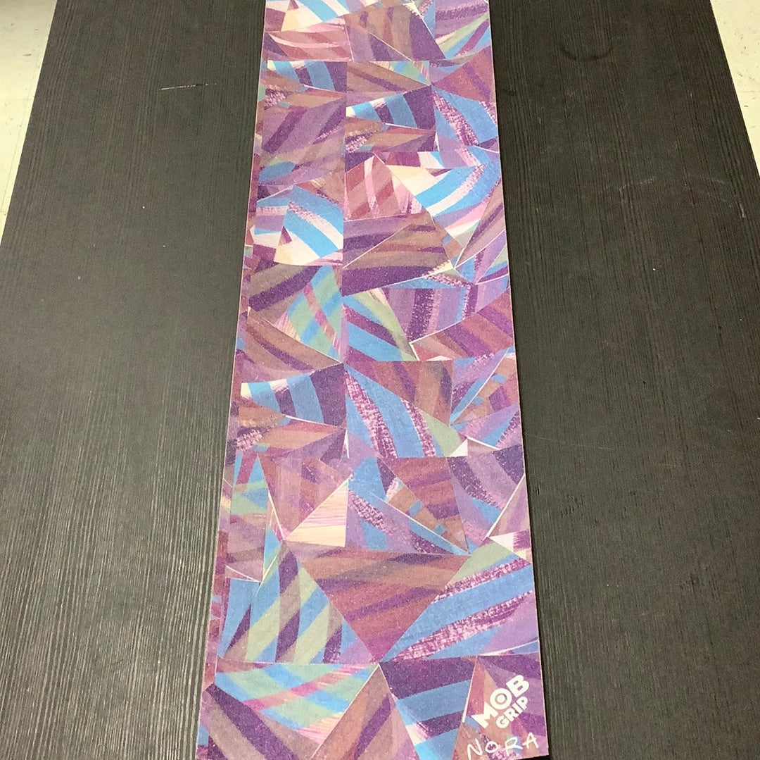 Mob Griptape Nora