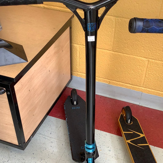 Z 350 Pinnacle Scooter Complete Blue/Pink