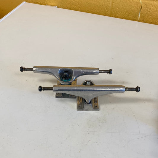 Thunder trucks polished 161