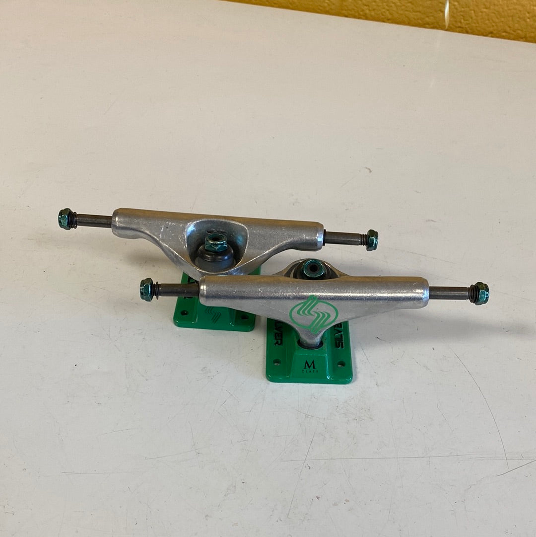 Silver trucks 8.0 green base