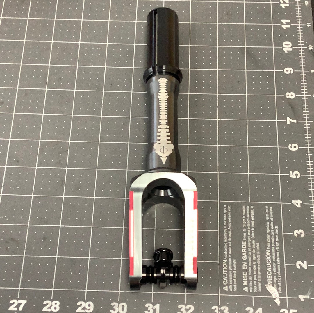 Oath Spinal HIC Fork Gray/red