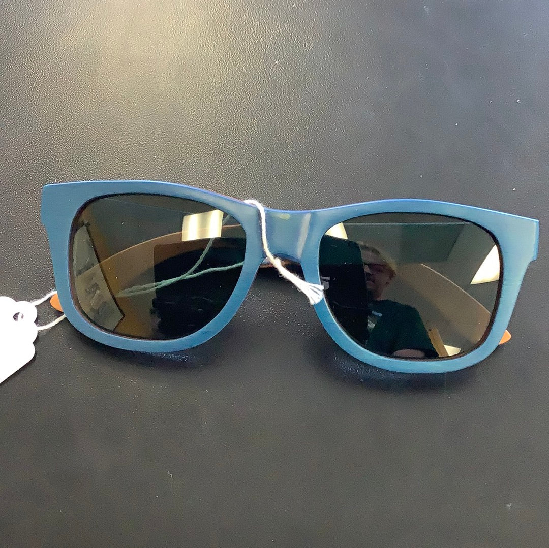 WUDN sunglasses blue recycled skate