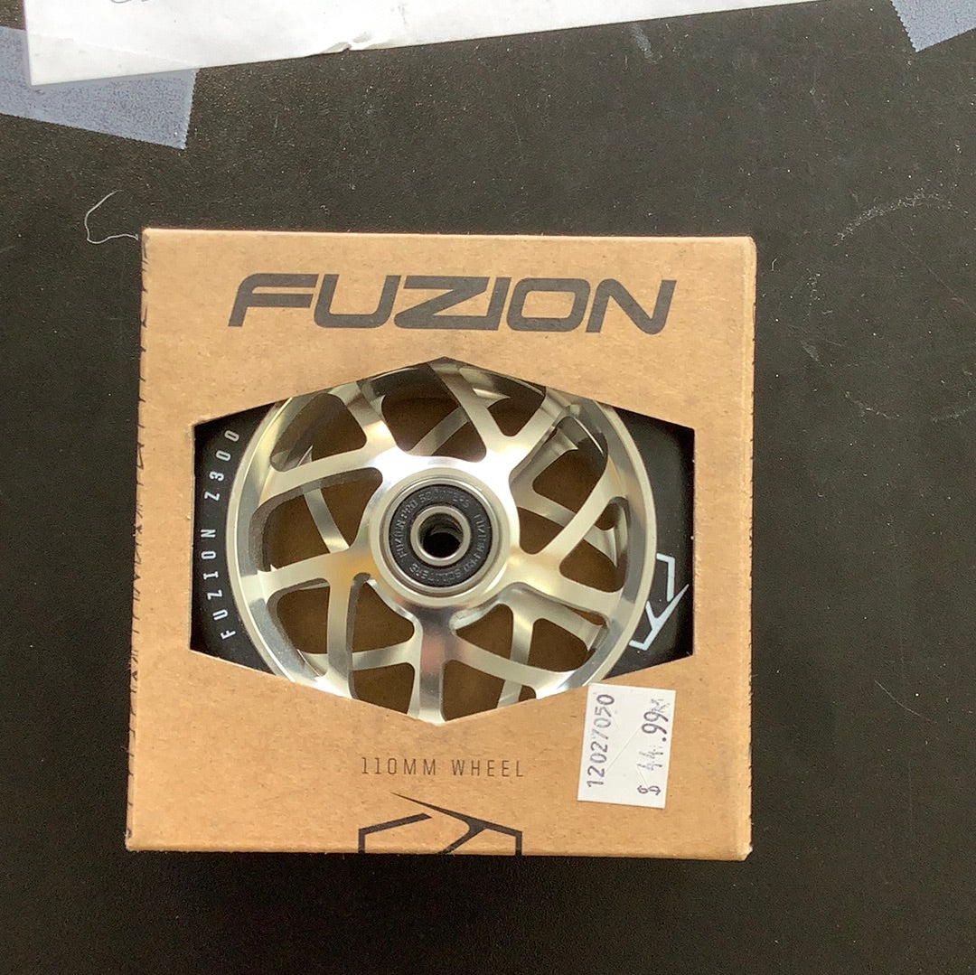 Flight Scooter Wheel 110mm Silver with Black PU