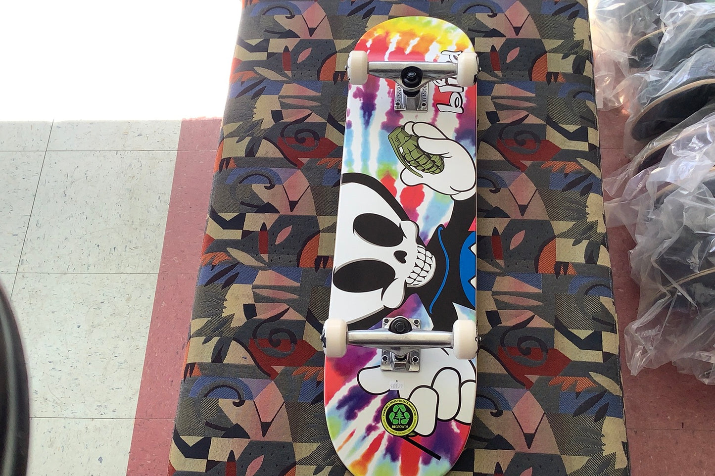 Blind complete tie die reaper grenade 8.25”