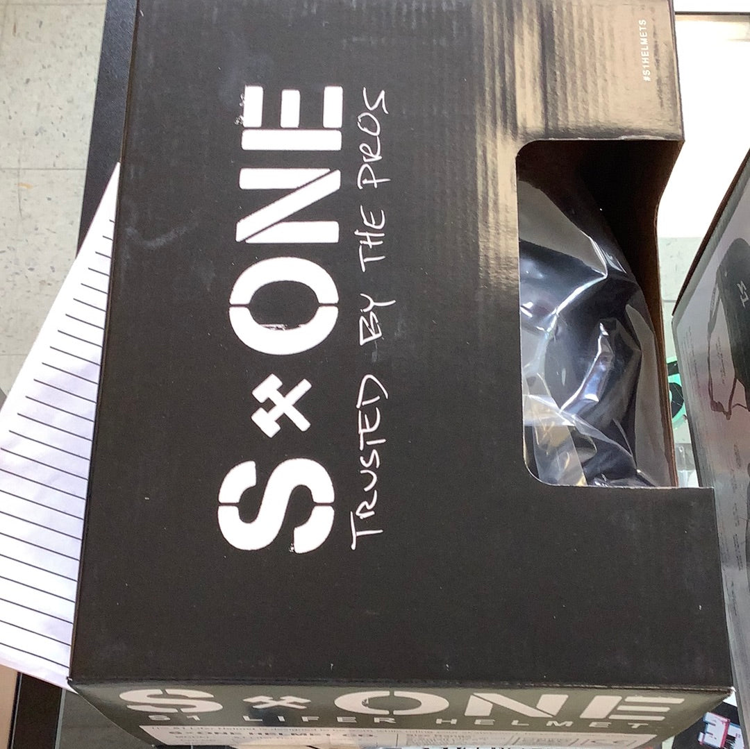 S One Helmet Black XL