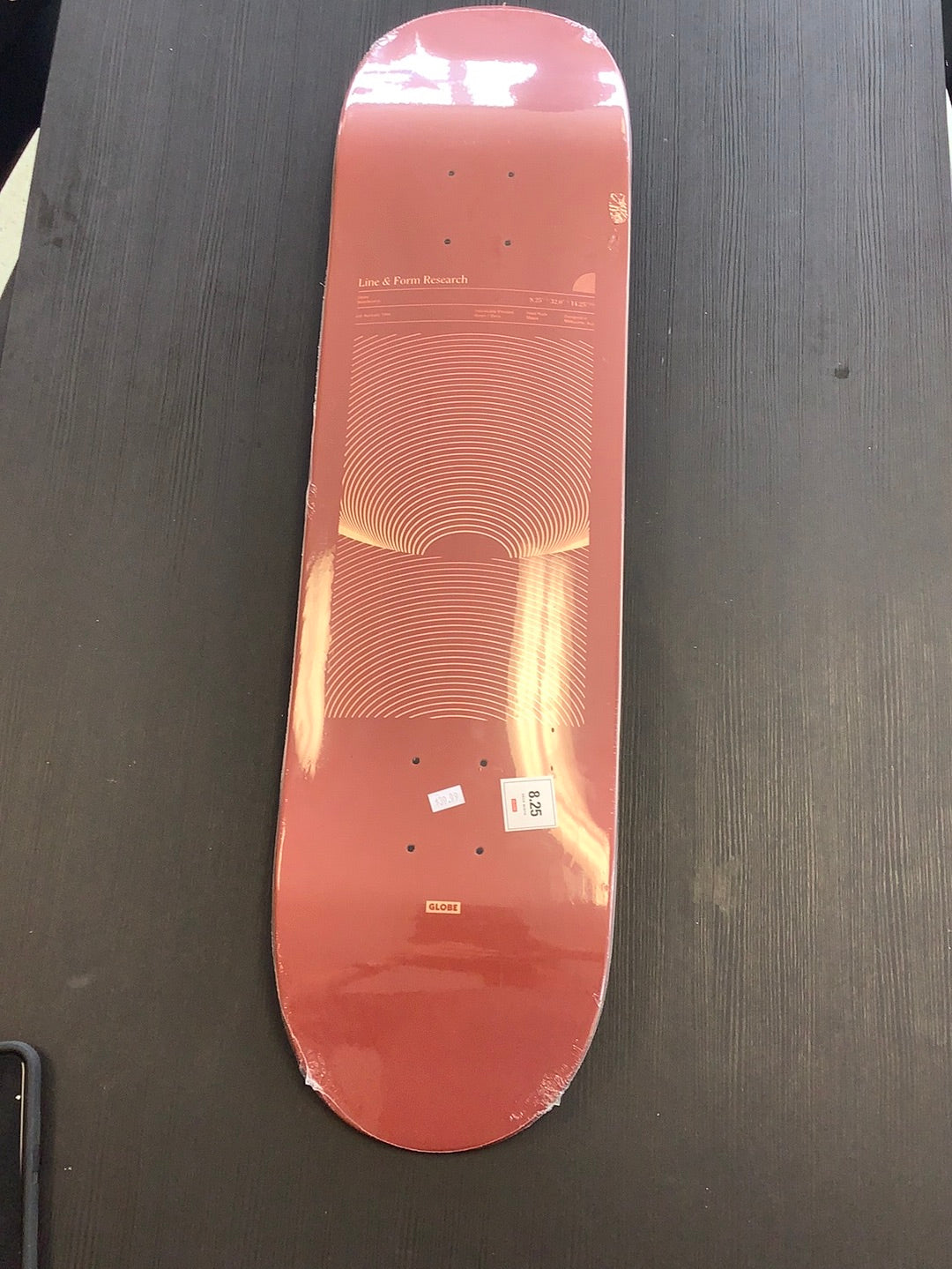 Globe deck G1 Lineform 8.25