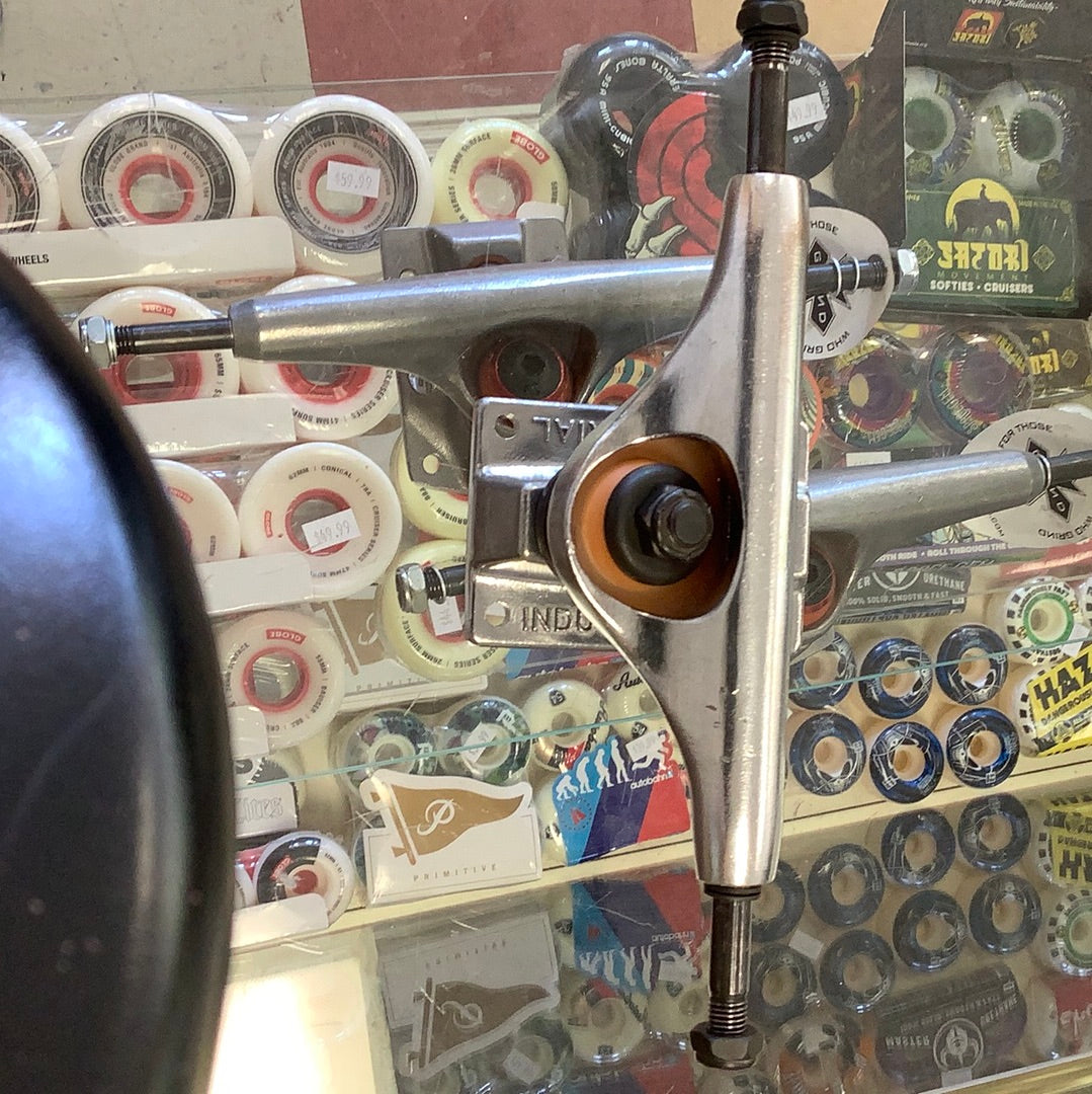 Industrial trucks silver 5.25