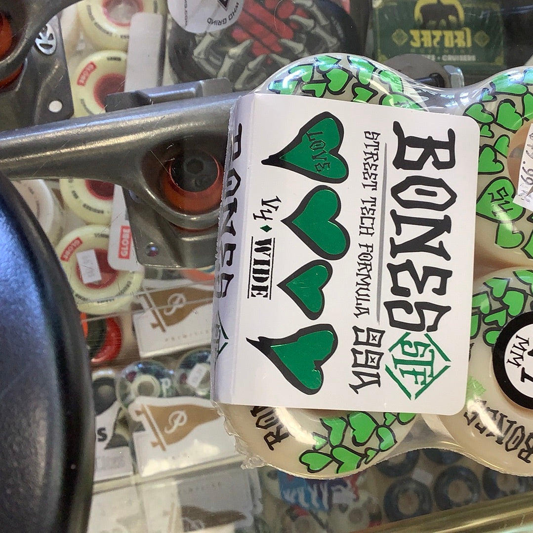 Bones wheels Love 54mm V4 wide 99A STF