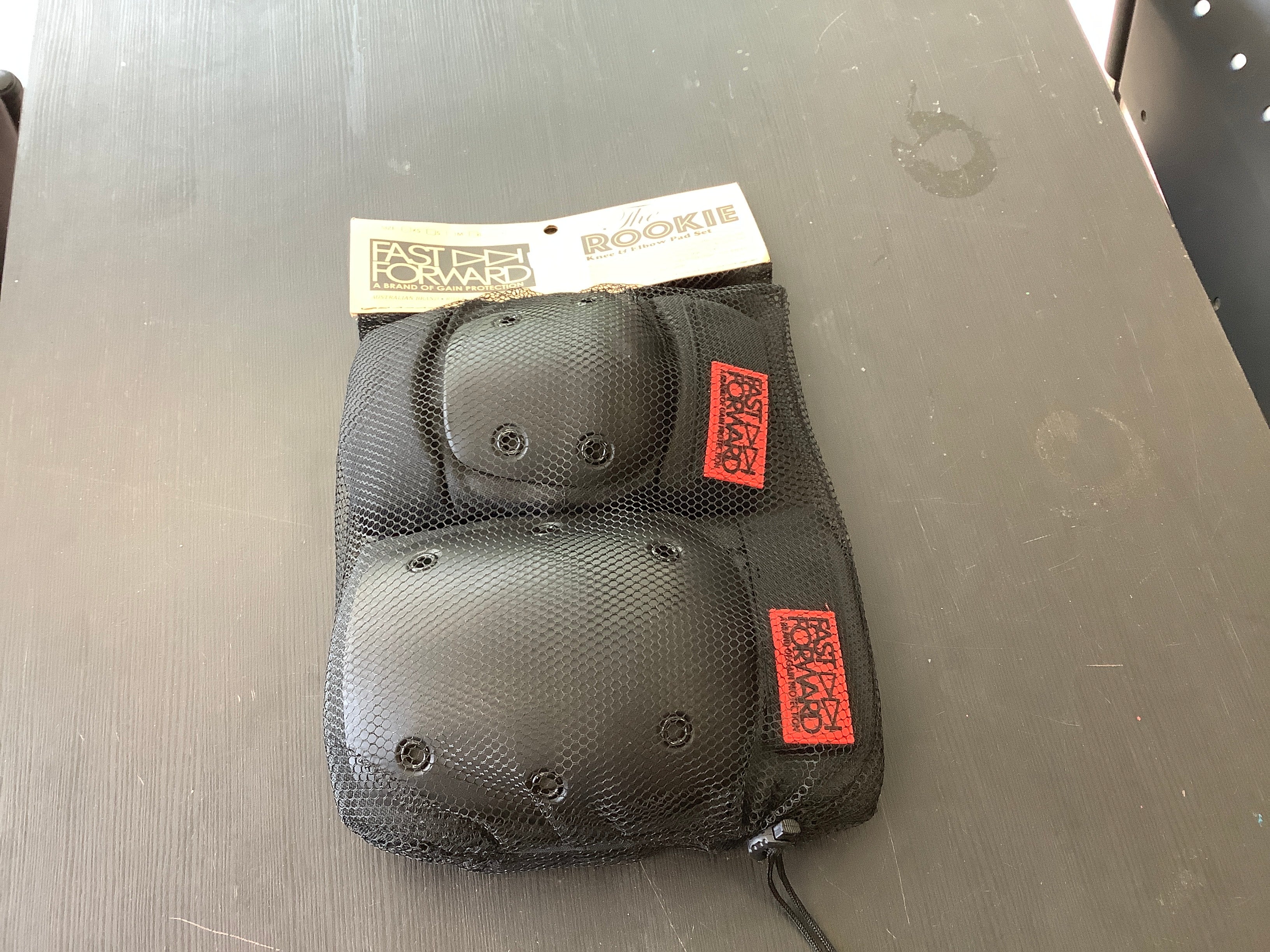 Fast Forward pad set The Rookie knee & elbow – Rowan Skate Center