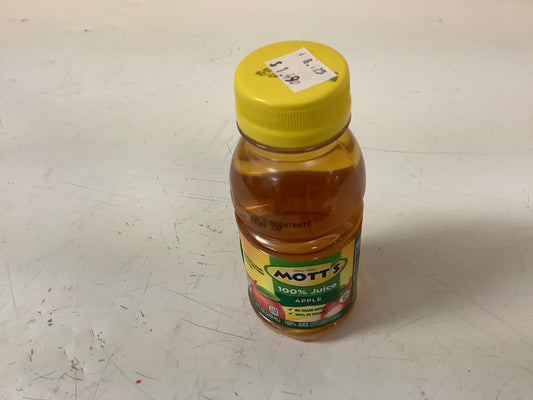 Mott’s Apple juice 8 oz.