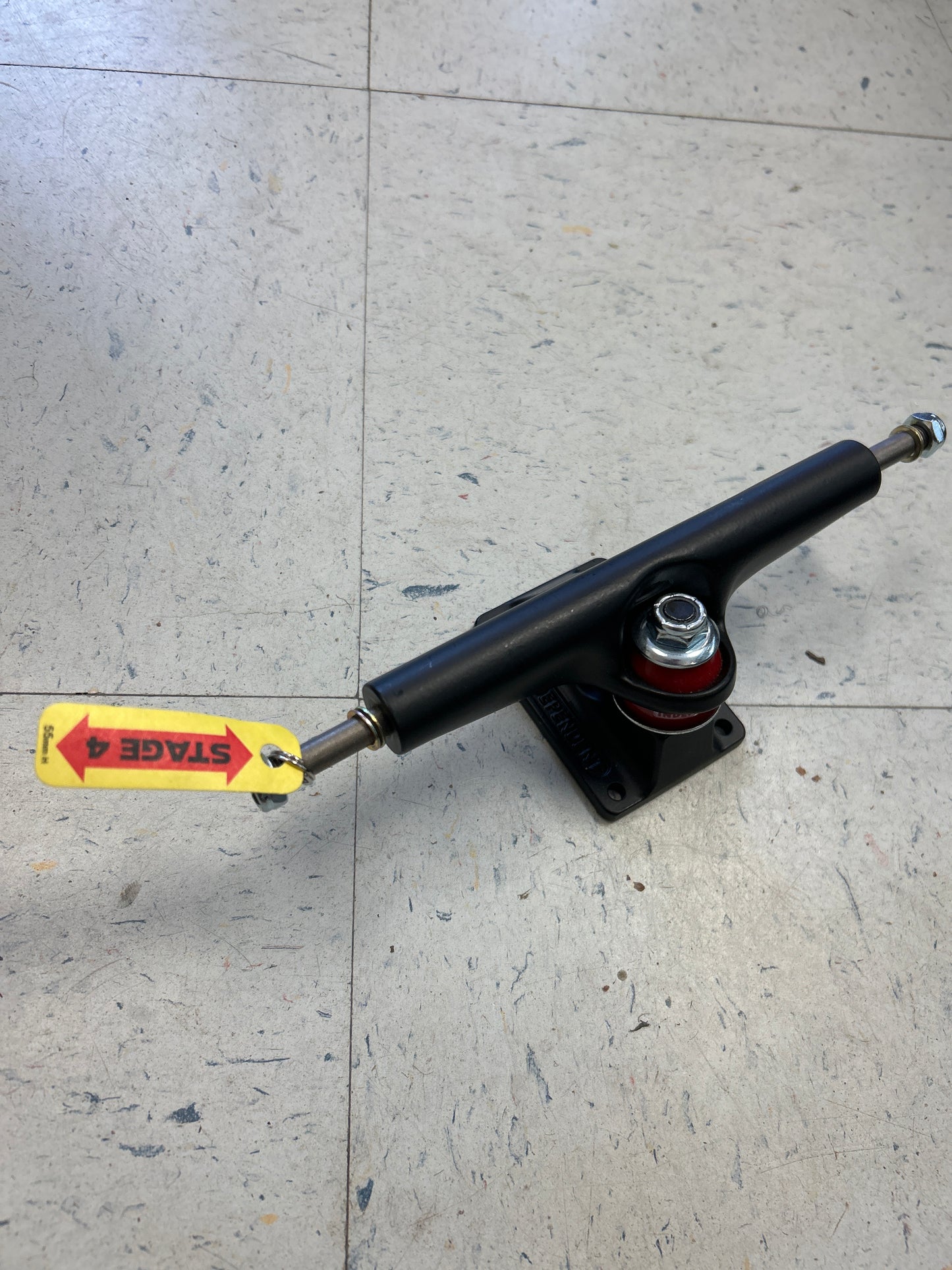 Independent trucks 166 Stage 4 black