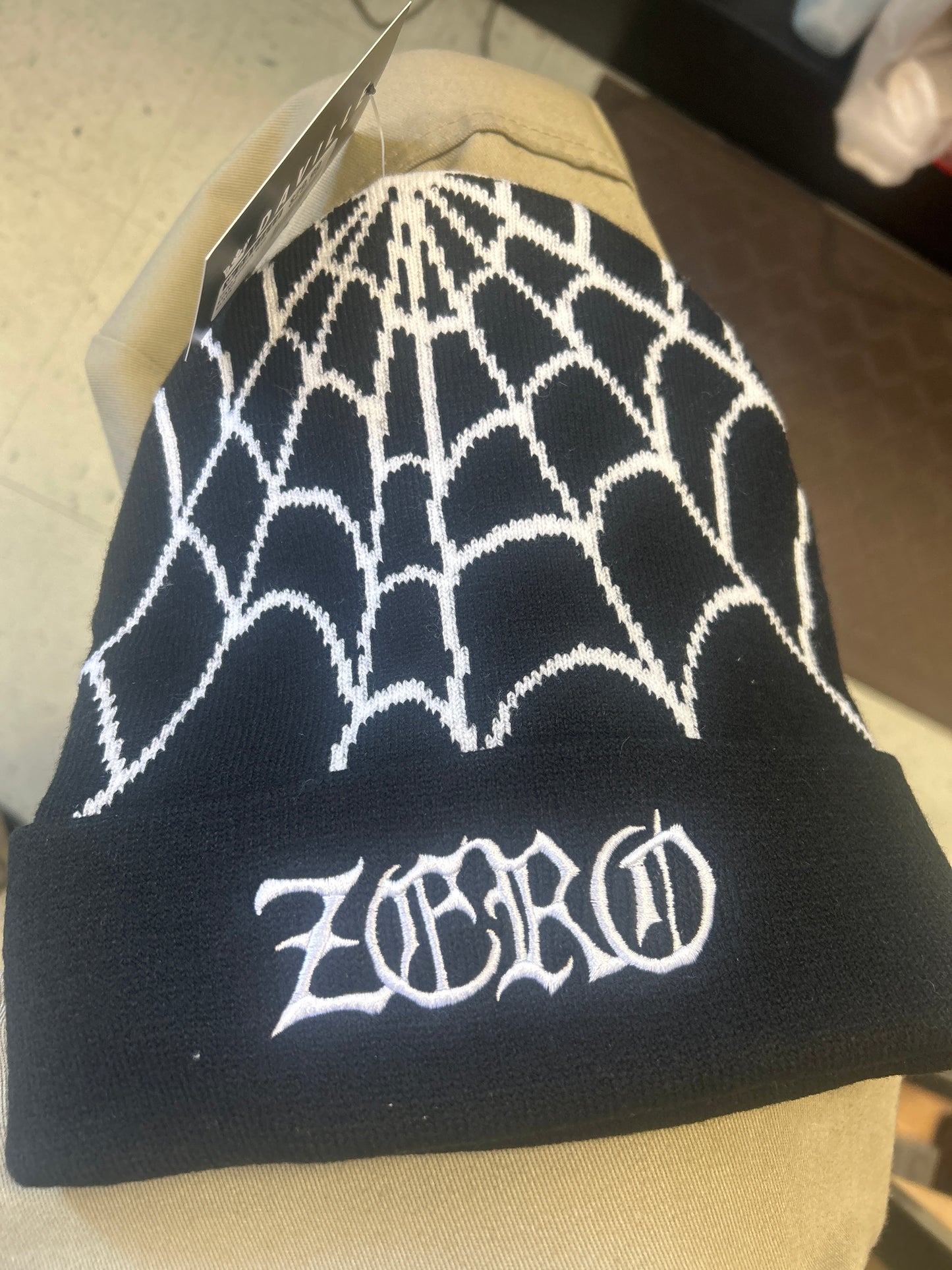 Zero Beanie spider web