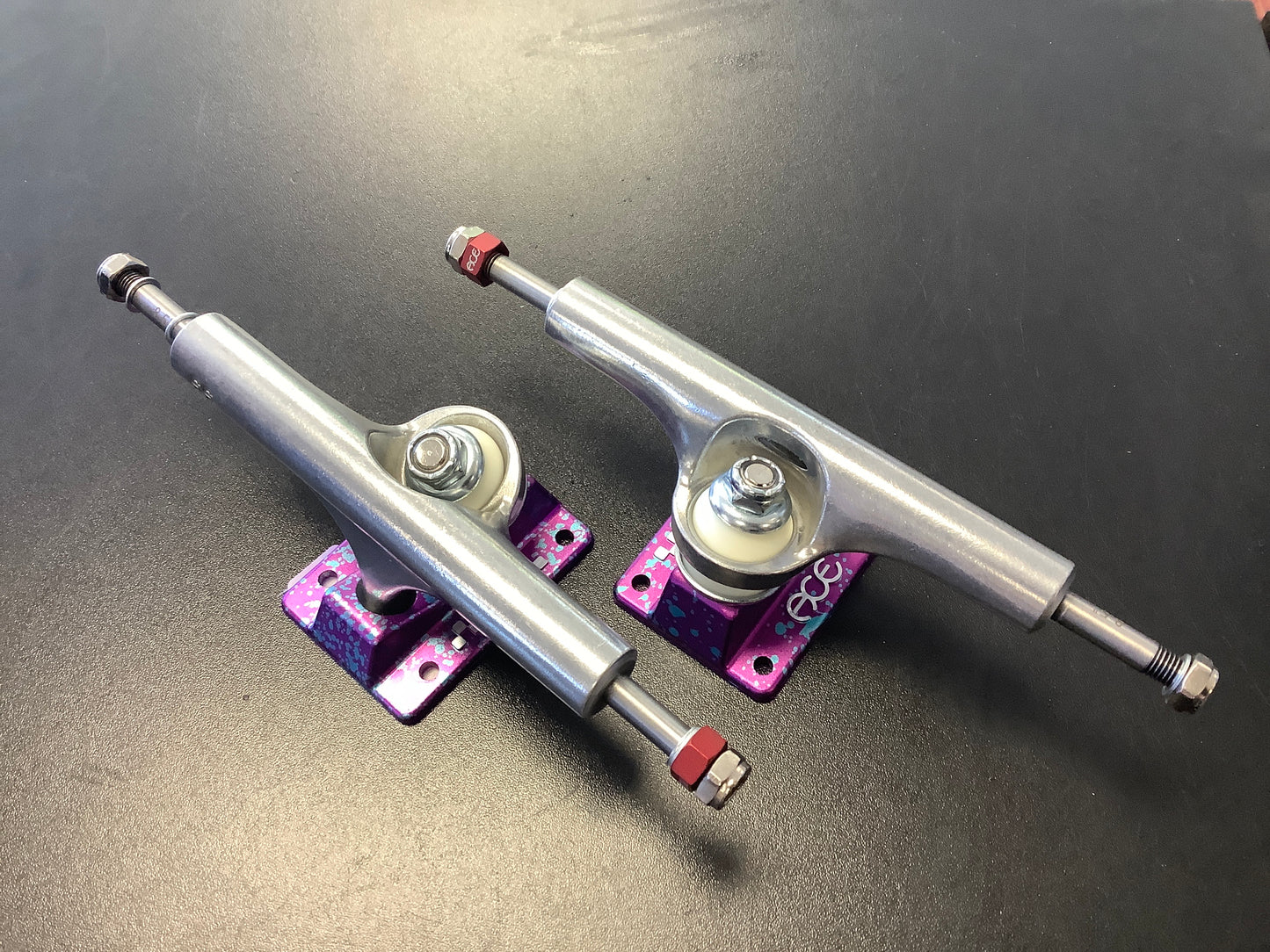 Ace Trucks AF1 55 8.5 Magenta splatter