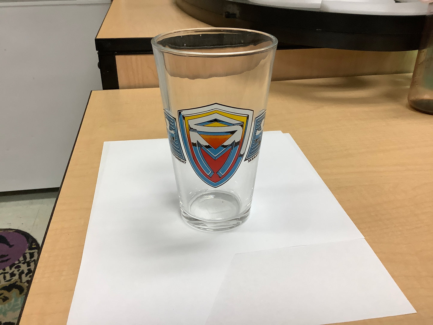 Independent pint glass