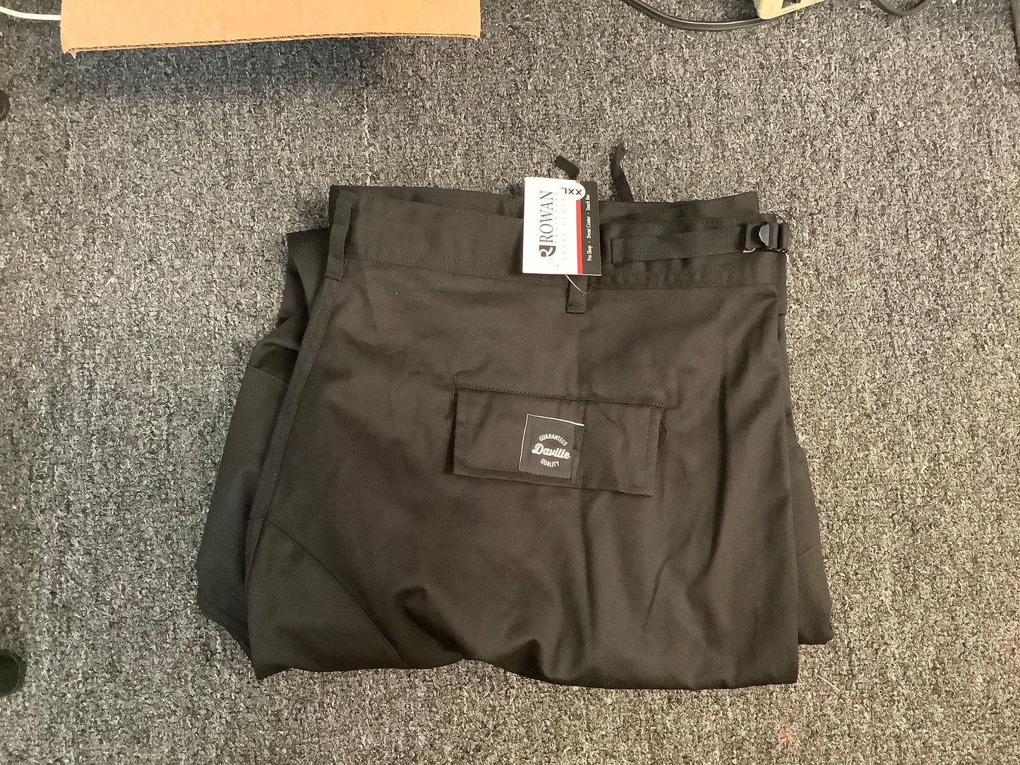 Daville cargo pants black