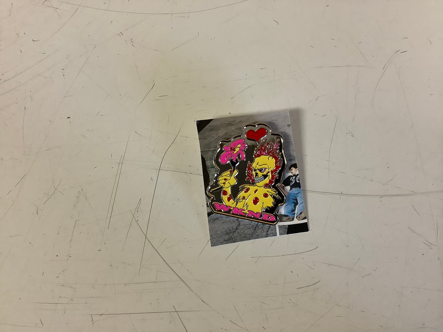 Weekend lapel pin skull clown
