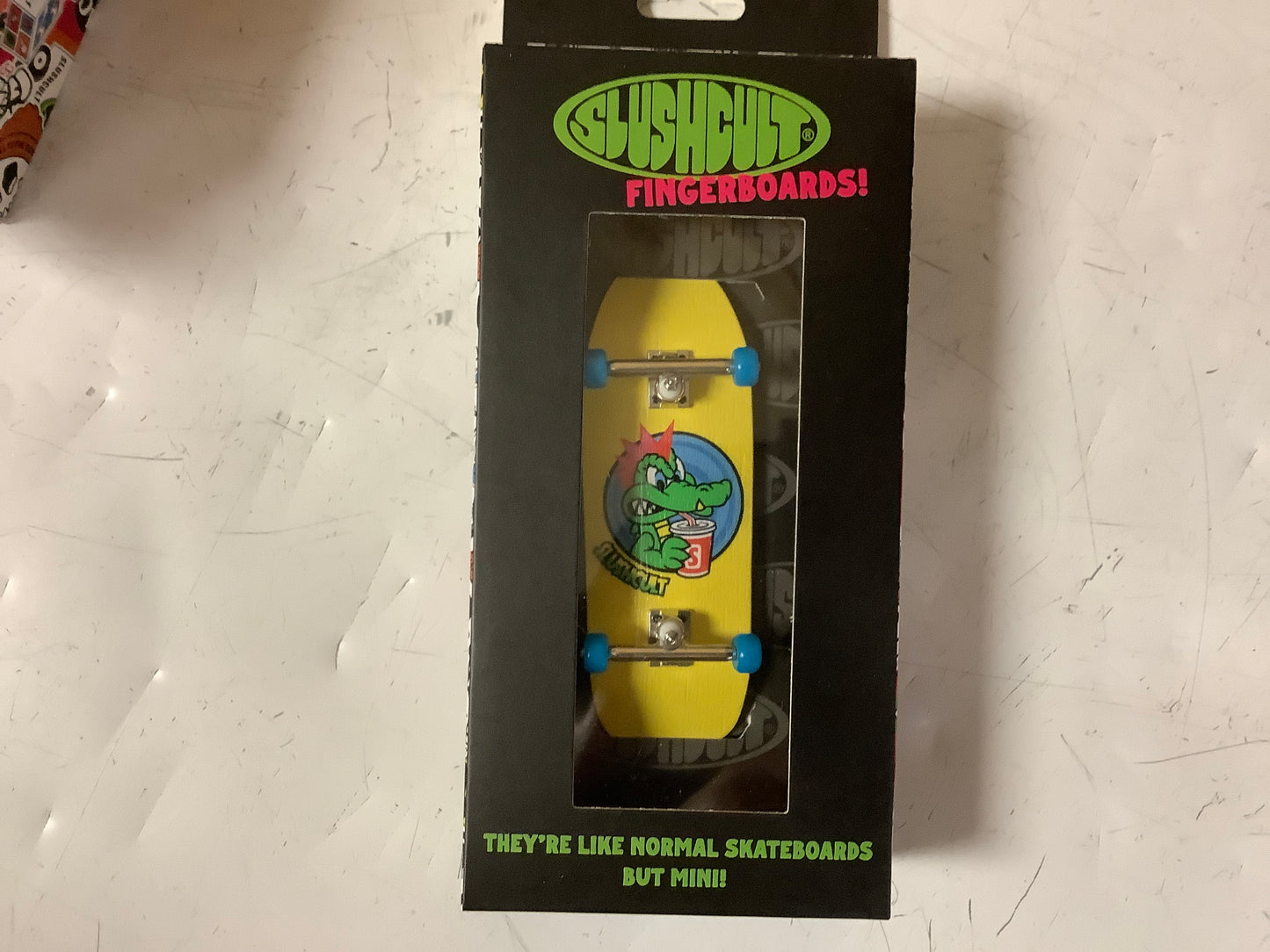 Slushcult 34mm Complete fingerboard- Gator