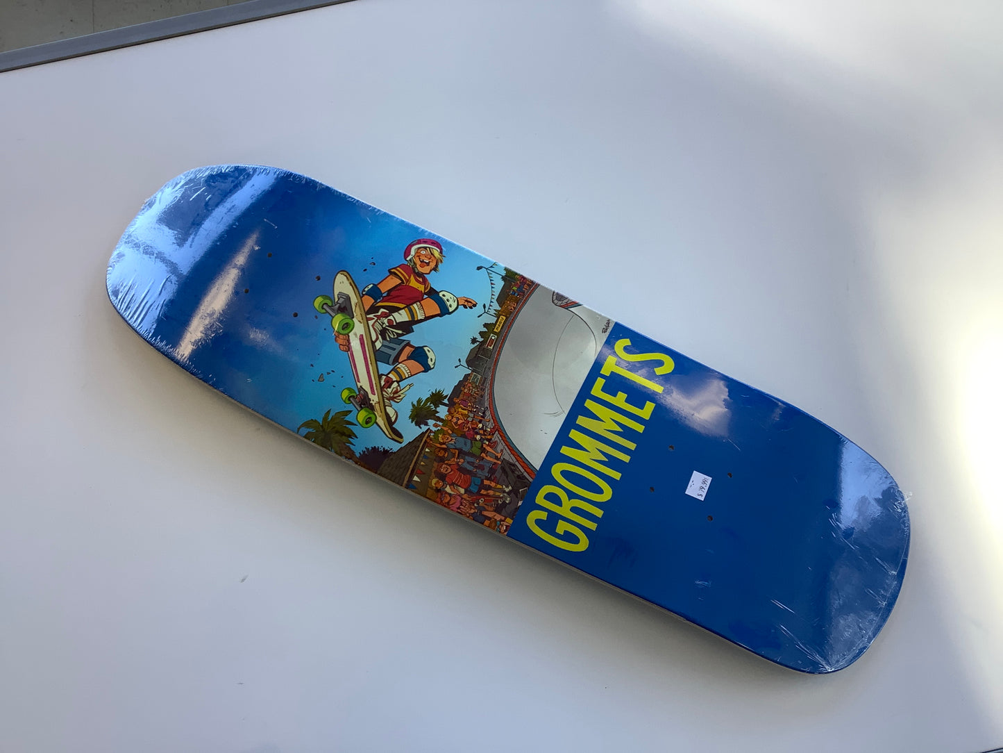 Grommets 9.25”x32” skateboard deck method air