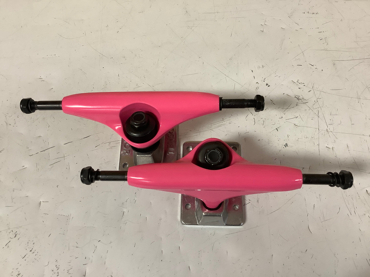 Tensor Trucks 5.0 pink hangers with silver baseplates