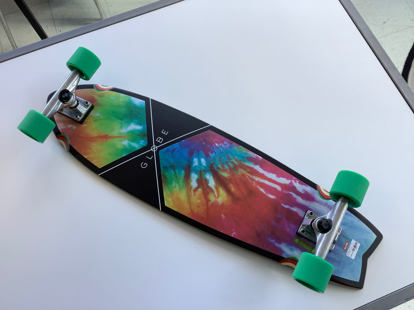 Globe longboard skateboard complete Chromantic Tye Dye 9.5”x33”