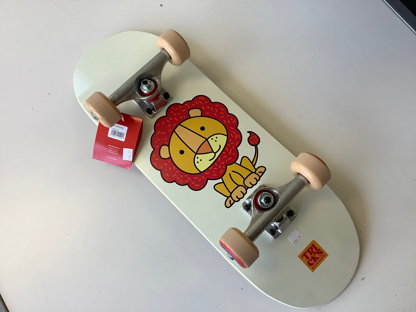 Tricks Complete Skateboard Soft Cork Top LION 7.78” x 24.25”