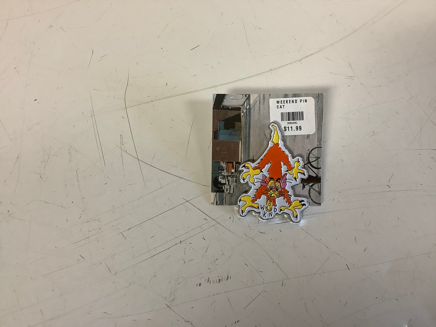 Weekend lapel pin cat