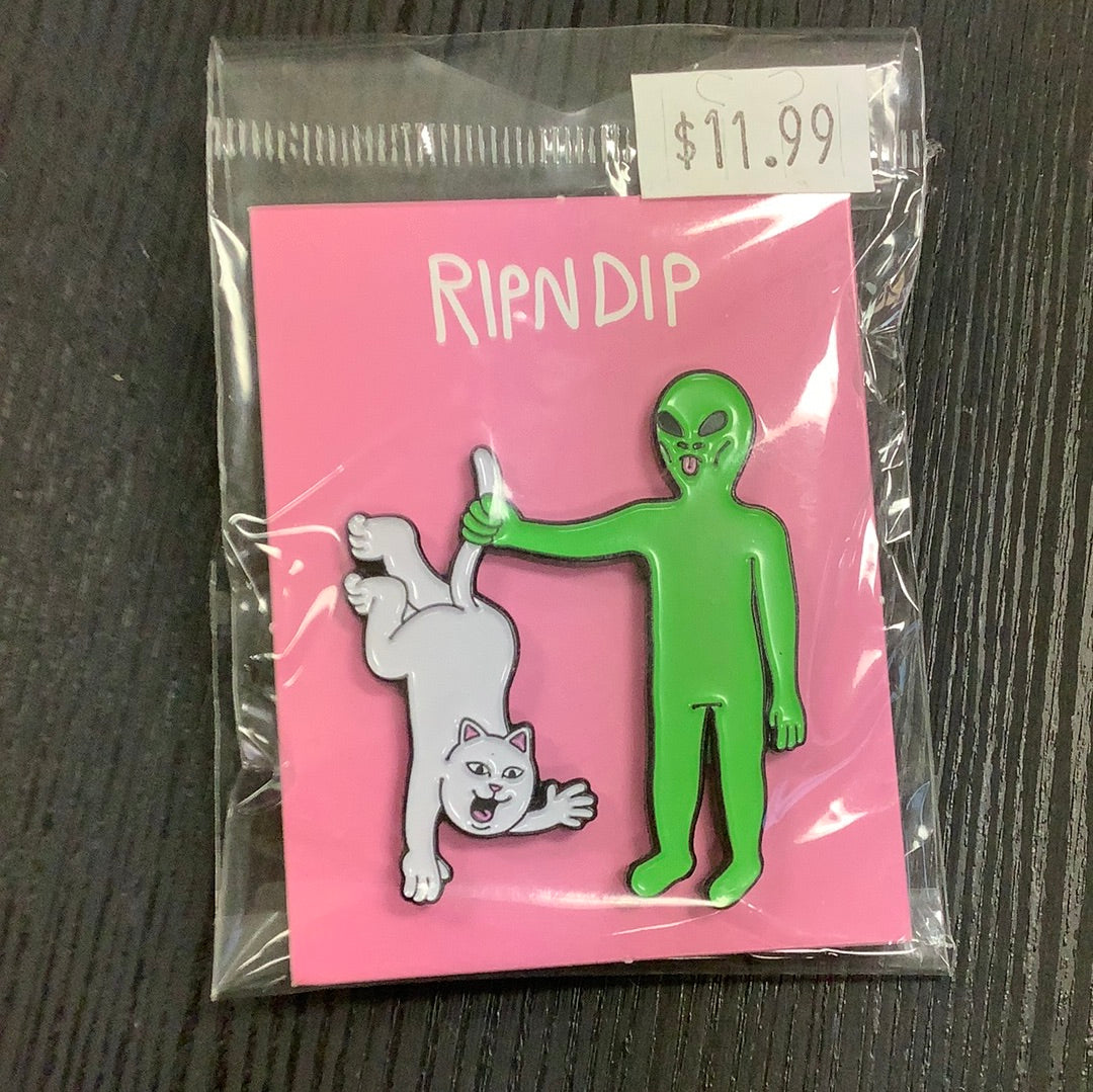 Ripndip pin alien & cat