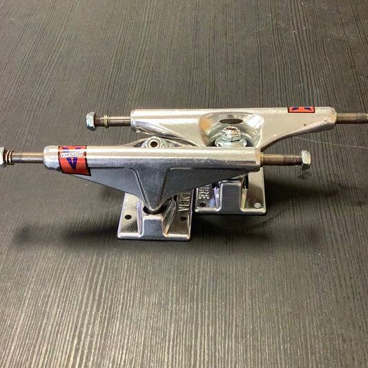 Venture 5.8 Hollow Trucks