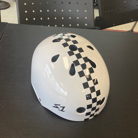 S One helmet white w checkerboard XLarge