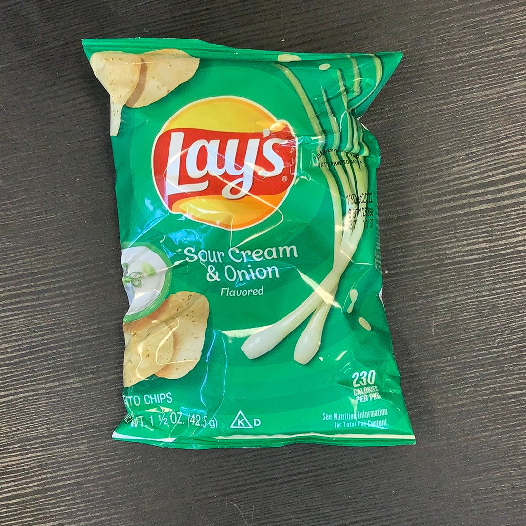 Lays chips sour cream & onion 1.5oz