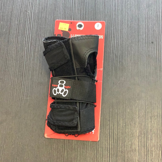 Triple eight wrist guards L wrist saver